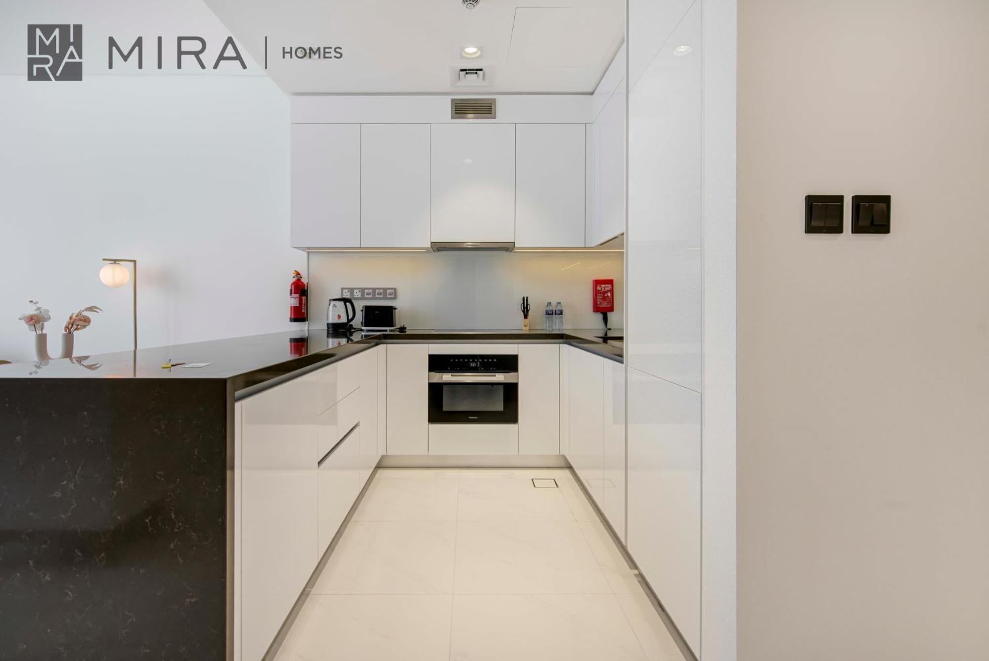 Mira Homes - Fully Furnished With Pool Access