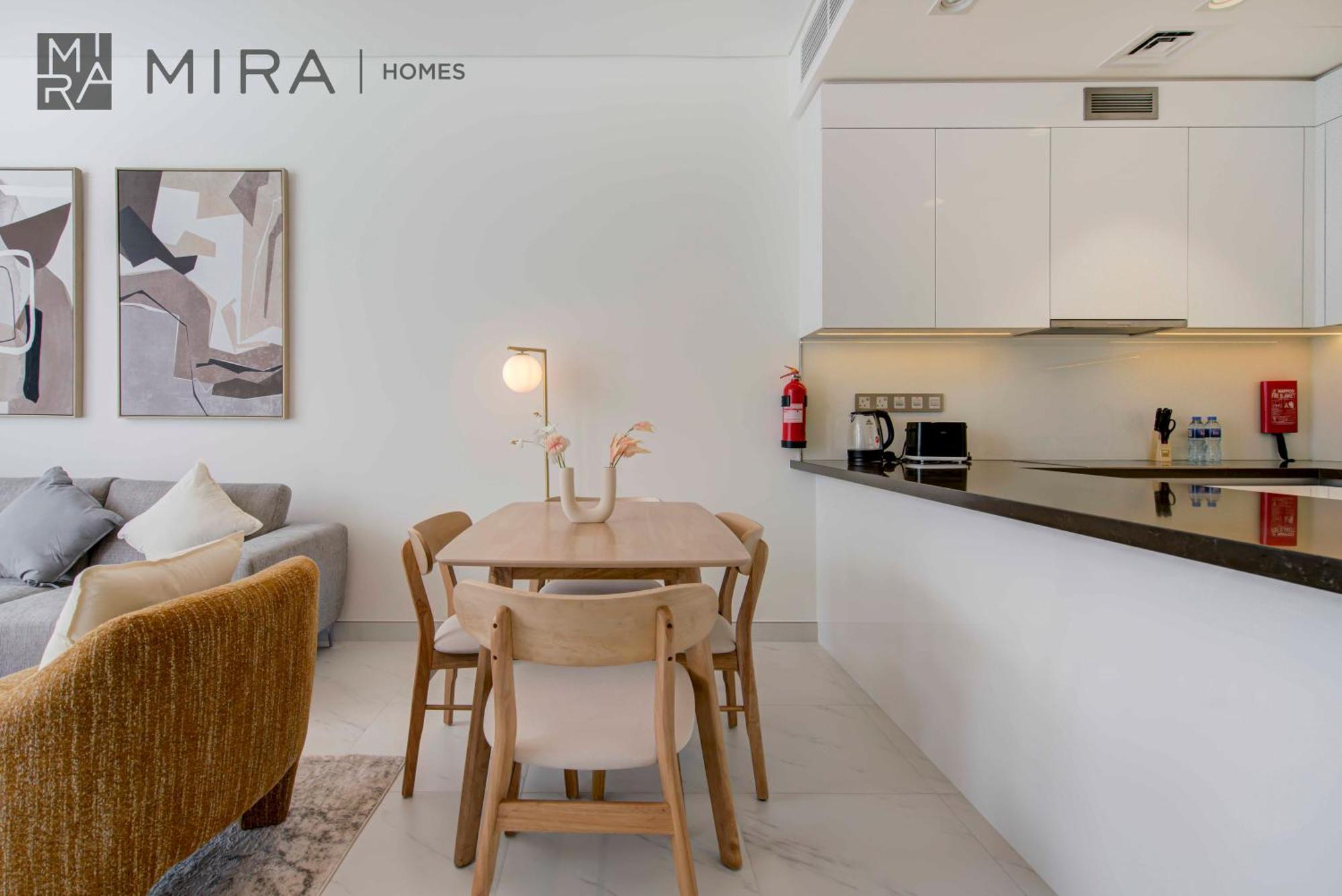 Mira Homes - Fully Furnished With Pool Access Apartment *