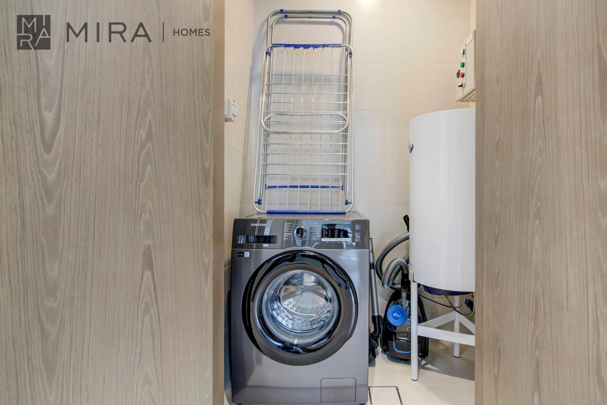 Apartment Mira Homes - Fully Furnished With Pool Access *